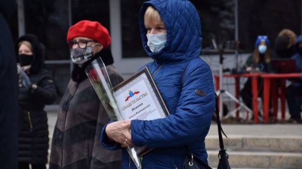 Саратовская Доска почета работников культуры обновилась и &laquo;переехала&raquo; от одного театра к другому
