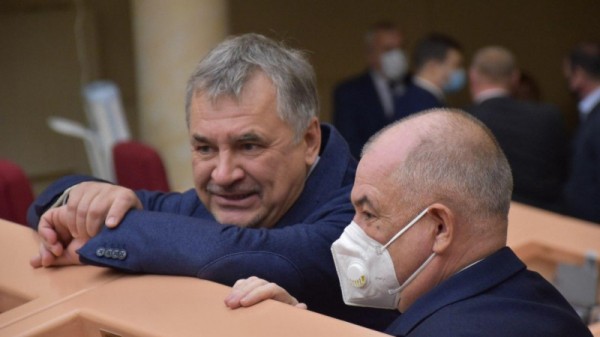 Саратовскую областную думу покинули еще два депутата

