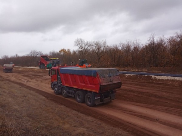 Началась укладка асфальта на велодорожке от Энгельса до Парка покорителей космоса