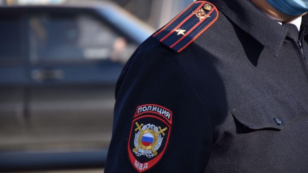 Двое полицейских приняли взятку от пьяного саратовца. Решение суда
