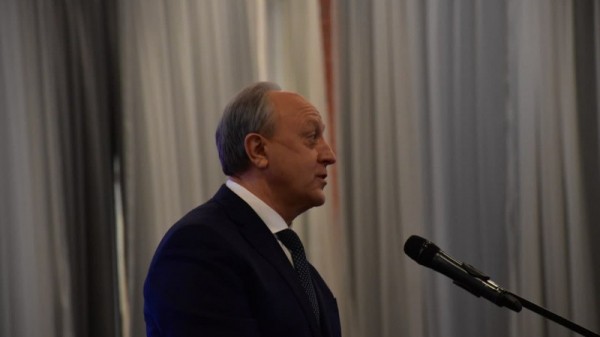 Губернатор области поздравил лучших работников культуры региона. Им вручили по 100 тысяч рублей
