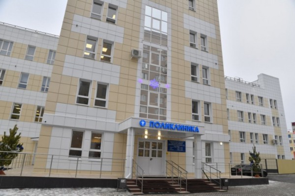 В Саратове заработала новая поликлиника, построенная за 9 месяцев по нацпроекту. Но пока пациентам оказывают только неотложную помощь