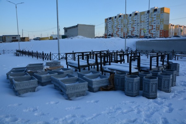 За два дня до сдачи во дворце водных видов спорта кипит работа: показываем, как выглядит долгострой