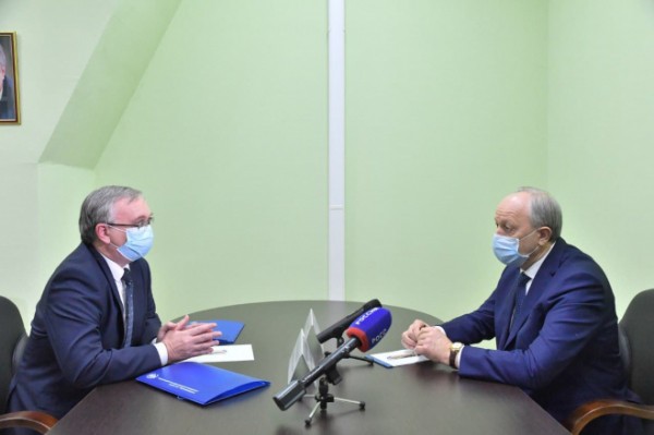 Губернатор Валерий Радаев провел встречу с ректором СГУ им. Чернышевского Алексеем Чумаченко