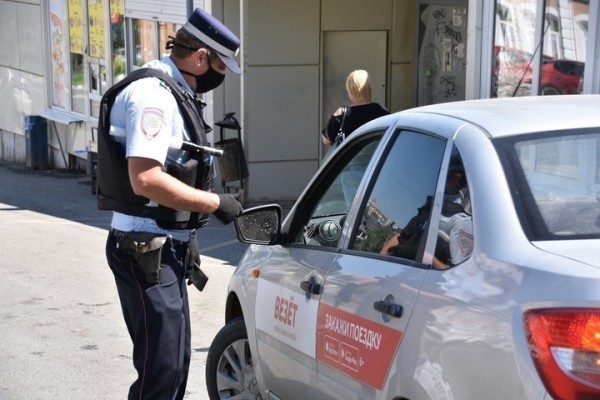 Сотрудники Госавтоинспекции будут проверять всех перевозчиков: даты рейда 