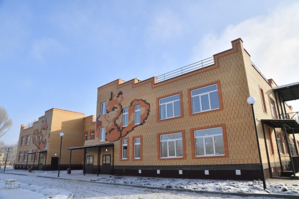 Глава региона проконтролировал завершение работ на двух детских садах Энгельса Глава региона проконтролировал завершение работ на двух детских садах Энгельса