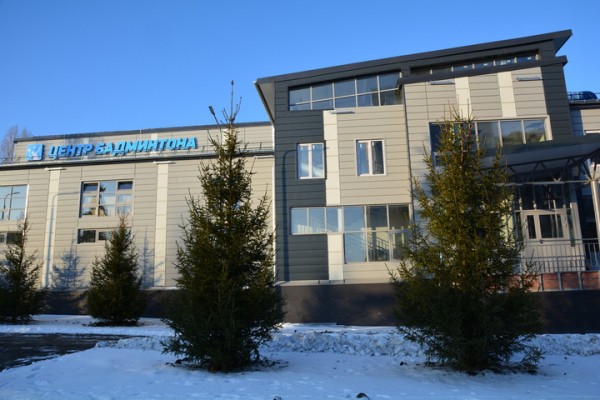 За два дня до сдачи во дворце водных видов спорта кипит работа: показываем, как выглядит долгострой