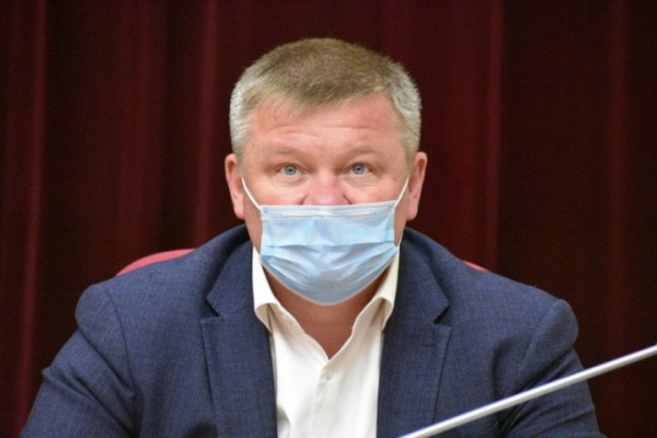 Дополнительные 500 тысяч на пиар: мэр поручил провести проверку из-за документа, который сам подписал