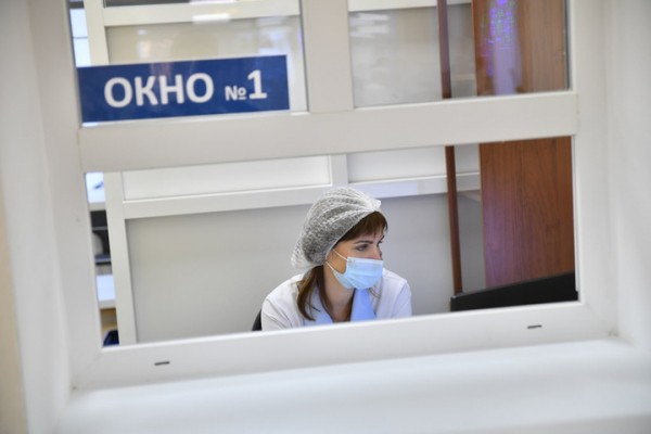 В Саратове заработала новая поликлиника, построенная за 9 месяцев по нацпроекту. Но пока пациентам оказывают только неотложную помощь