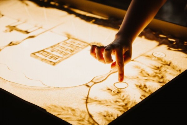 Сотрудники театра оперы и балета покажут зрителям «Щелкунчика» из песка Сотрудники театра оперы и балета покажут зрителям «Щелкунчика» из песка