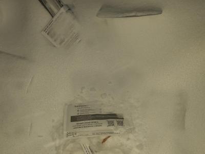 
В Балаково платежки "Т Плюс" теперь просто сваливают в сугробах					