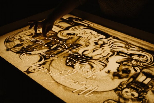 Сотрудники театра оперы и балета покажут зрителям «Щелкунчика» из песка Сотрудники театра оперы и балета покажут зрителям «Щелкунчика» из песка