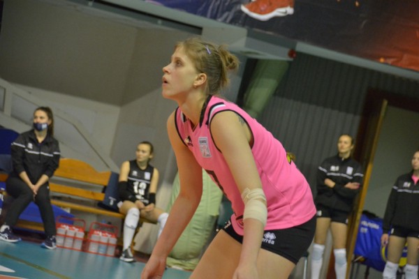 &laquo;Протон&raquo; в заключительной домашней игре сезона уверенно обыграл белорусских волейболисток