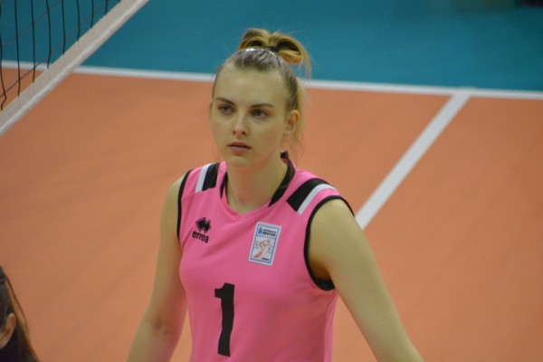 &laquo;Протон&raquo; в заключительной домашней игре сезона уверенно обыграл белорусских волейболисток