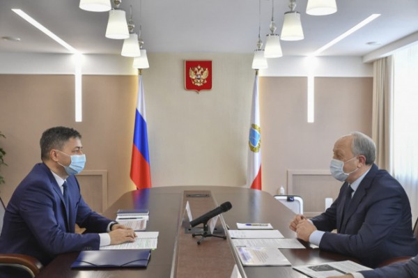 Губернатор провёл встречу с новым руководителем управления Федерального казначейства по Саратовской области Дмитрием Оловянниковым