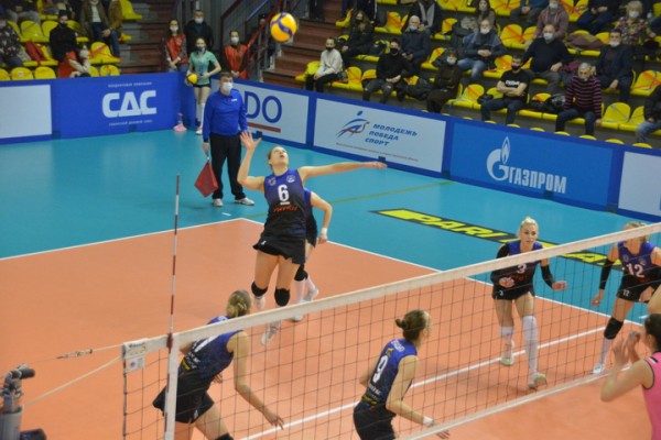 &laquo;Протон&raquo; в заключительной домашней игре сезона уверенно обыграл белорусских волейболисток