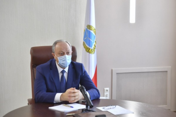 Валерий Радаев поставил задачу подготовить предложения по увеличению финансирования на содержание школ и детсадов