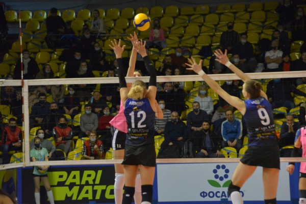 &laquo;Протон&raquo; в заключительной домашней игре сезона уверенно обыграл белорусских волейболисток