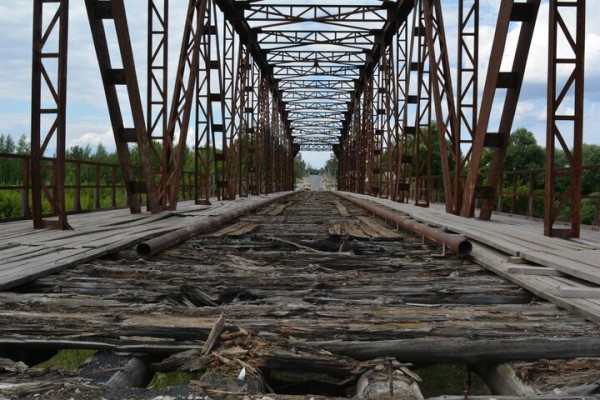 &laquo;СтОит как чугунный мост&raquo;: на восстановление памятника в Петровске и благоустройство территории вокруг него потратят 70 миллионов