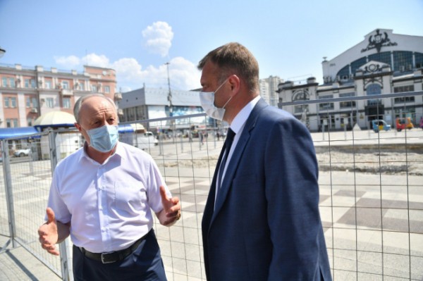 Глава региона потребовал ускорить работы по реконструкции фонтана в центре г.Саратова Глава региона потребовал ускорить работы по реконструкции фонтана в центре г.Саратова