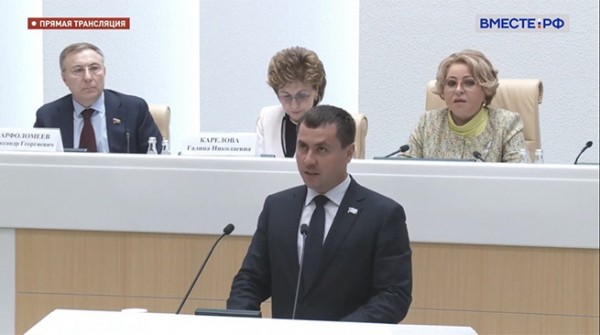 Мандаты экстерном, эскортом и оптом