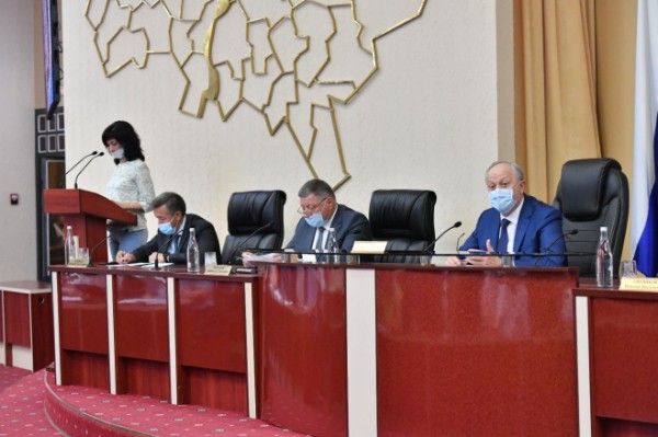 Глава региона Валерий Радаев провел заседание рабочей группы по решению проблем обманутых дольщиков