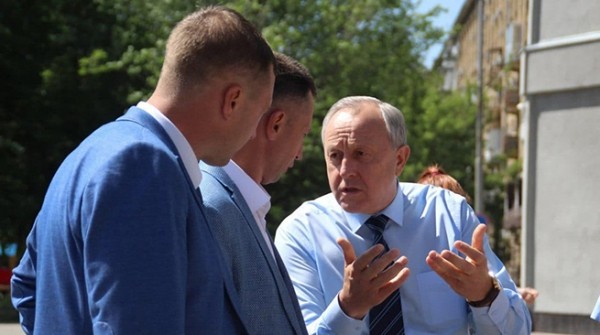 Унылая премьера