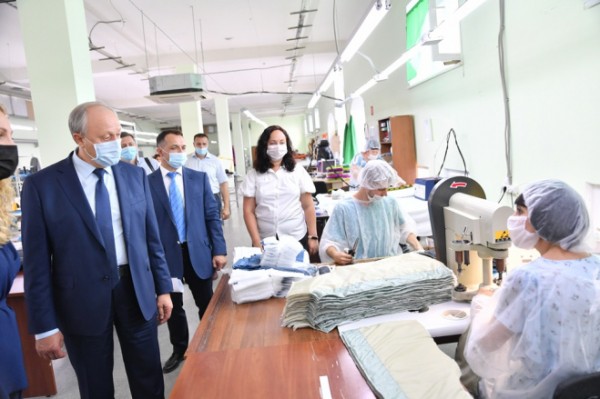 Глава региона посетил швейное производство в Саратове