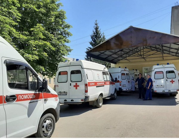 В Саратове мужчина представился депутатом и напал в больнице на врача В Саратове мужчина представился депутатом и напал в больнице на врача