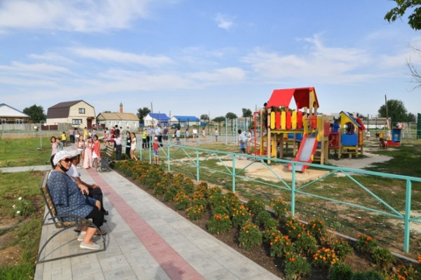 Губернатор ознакомился с благоустройством с. Александров Гай