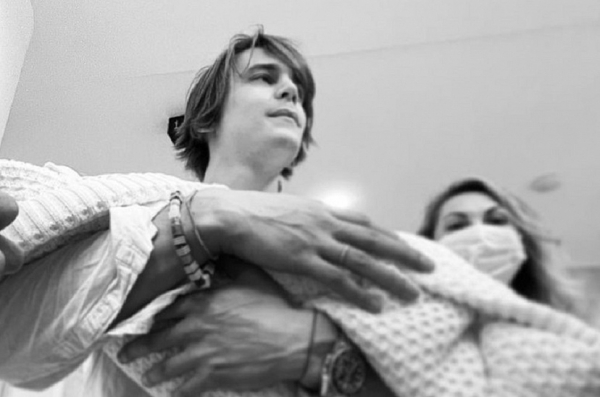 Актерская пара назвала сына в честь легендарного артиста из Саратова