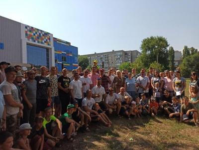 
Сход граждан в Энгельсе закончился сбором подписей					