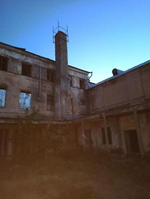 
Гарнизонный Дом офицеров вновь подвергся мародерству					