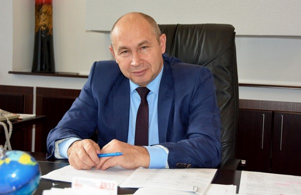 Глава района извинился перед учителями за работу в жару