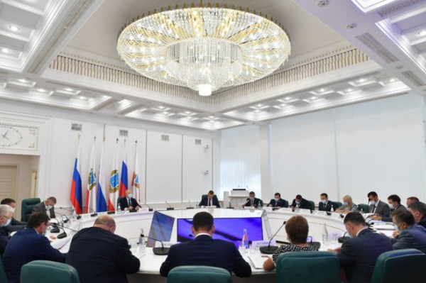 Валерий Радаев провёл совещание с зампредами и профильными министрами