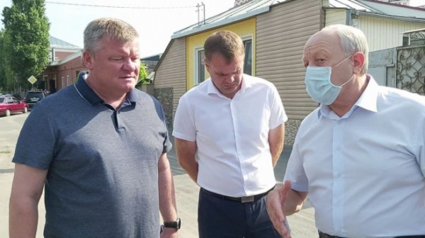 Валерий Радаев раскритиковал руководство Саратова за постоянные порывы на водопроводных сетях