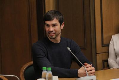 
Артем Чеботарев: "В нашем обществе давно не верят в честные выборы"					