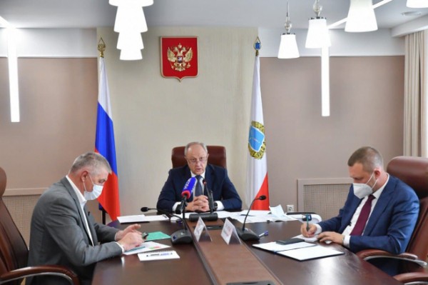 Губернатор Валерий Радаев провёл заседание координационного совета по противодействию распространению коронавируса Губернатор Валерий Радаев провёл заседание координационного совета по противодействию распространению коронавируса