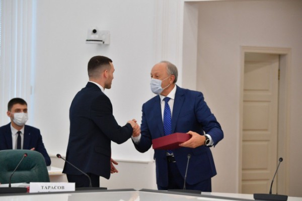 Валерий Радаев провел встречу с саратовскими спортсменами - участниками XVI летних Паралимпийских игр и их тренерами  