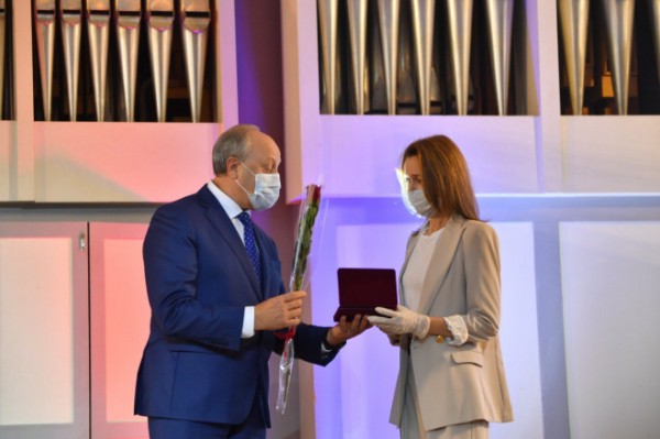 Губернатор Валерий Радаев поздравил жителей Саратова с Днём города Губернатор Валерий Радаев поздравил жителей Саратова с Днём города