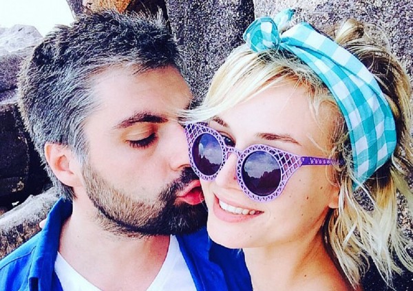 Саратовская певица попала под суд из-за детей 