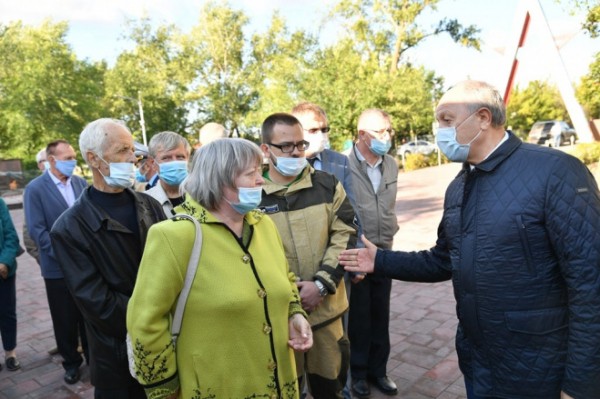 Валерий Радаев обсудил с ветеранами и поисковиками реконструкцию Поворинского мемориала Валерий Радаев обсудил с ветеранами и поисковиками реконструкцию Поворинского мемориала