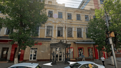 
Гостиницу "Европа" в Саратове практически всю разворовали					