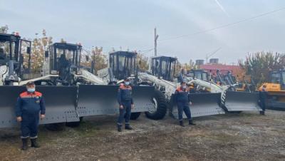 
Роман Бусаргин проверил готовность отряда тяжелой спецтехники к зиме					