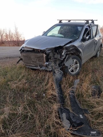 Девятка столкнулась с автомобилем SsangYong и опрокинулась: три человека в больнице Девятка столкнулась с автомобилем SsangYong и опрокинулась: три человека в больнице