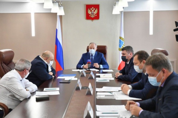 Валерий Радаев дал поручения по организации работы скорой помощи