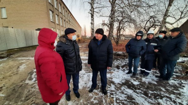 Губернатор поставил задачу - закончить строительство бассейна в Турках до конца года