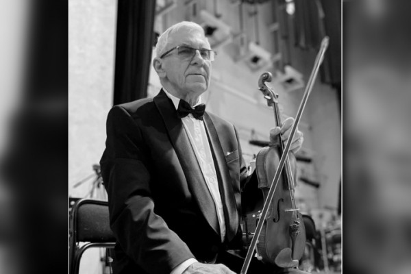 В Саратове скончался старейший сотрудник филармонии, Народный артист России Геннадий Кузьмин. Названы дата и место прощания 