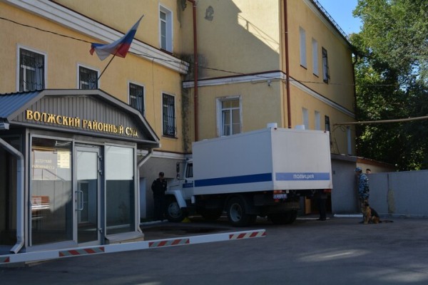 Следователи из Москвы просят арестовать экс-начальника саратовской тюремной больницы по обвинению в организации изнасилований