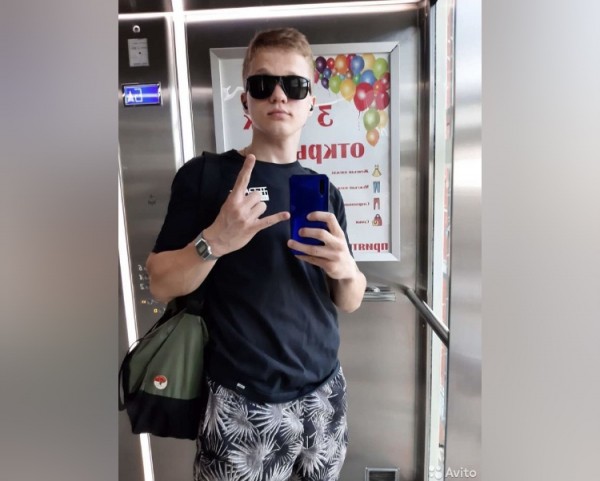 Саратовец с QR-кодом за 250 рублей ходит в магазин для непривитых граждан Саратовец с QR-кодом за 250 рублей ходит в магазин для непривитых граждан